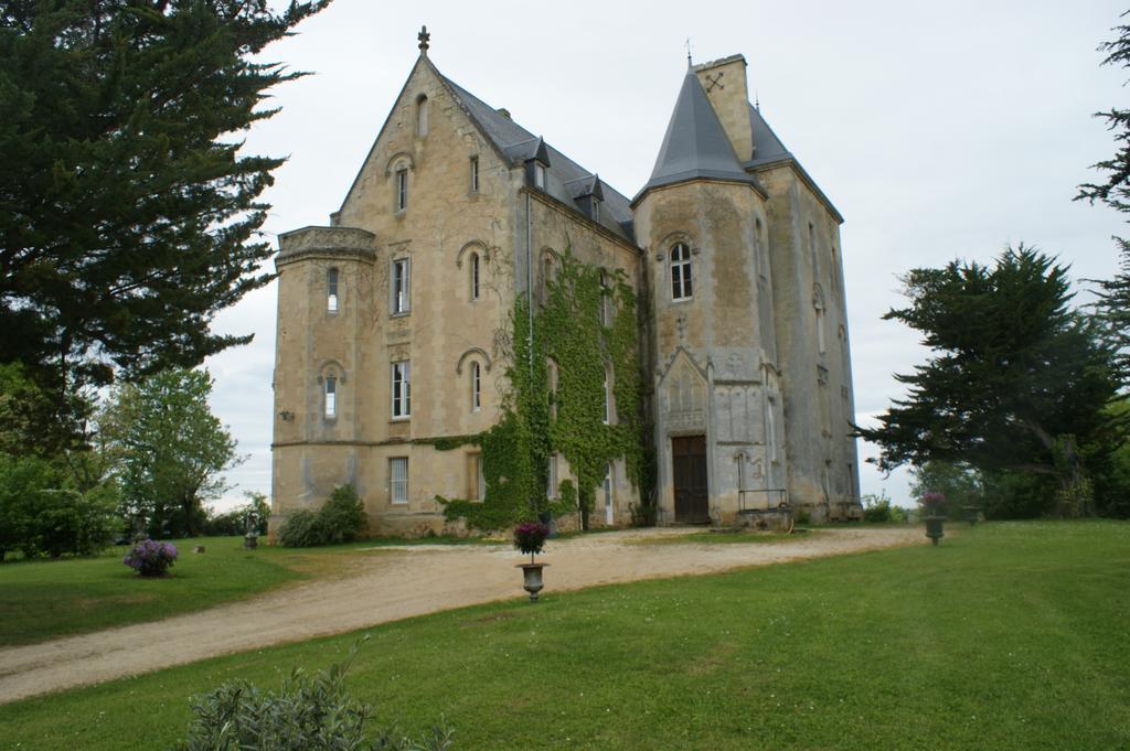 Chateau Fauchey Bed & Breakfast Cadillac Exterior photo